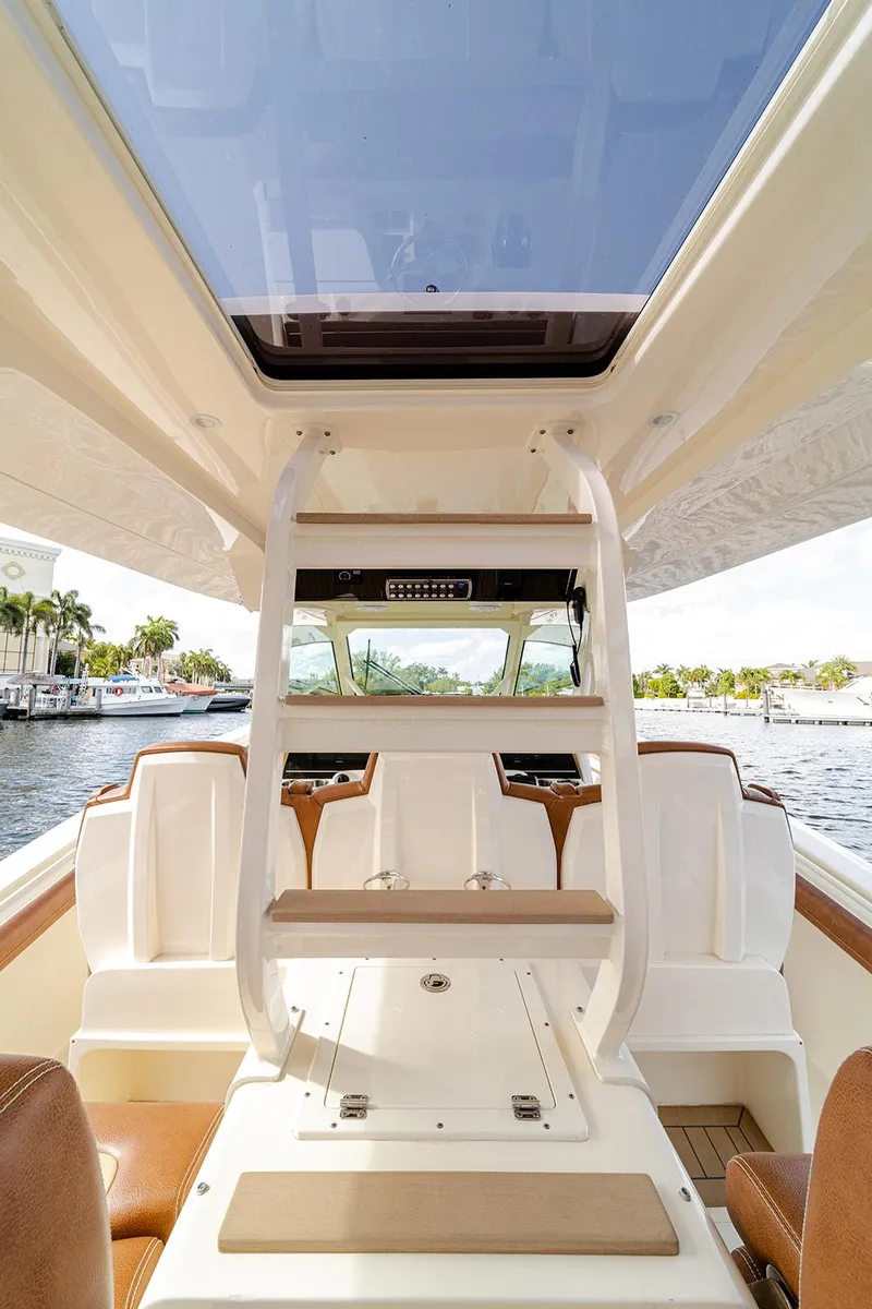 Slide: The Image of Scout 420 LXF 2020 - 73