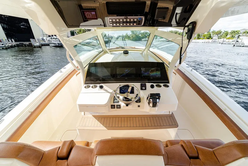 Slide: The Image of Scout 420 LXF 2020 - 76