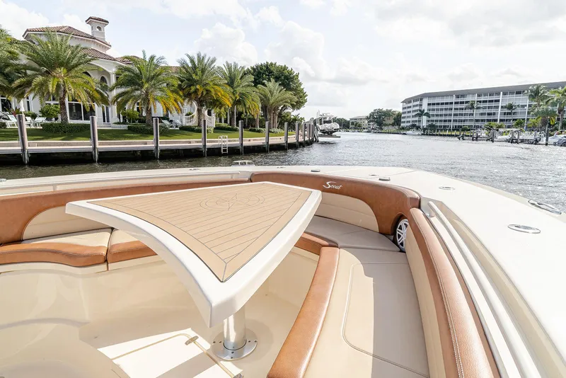 Slide: The Image of Scout 420 LXF 2020 - 82