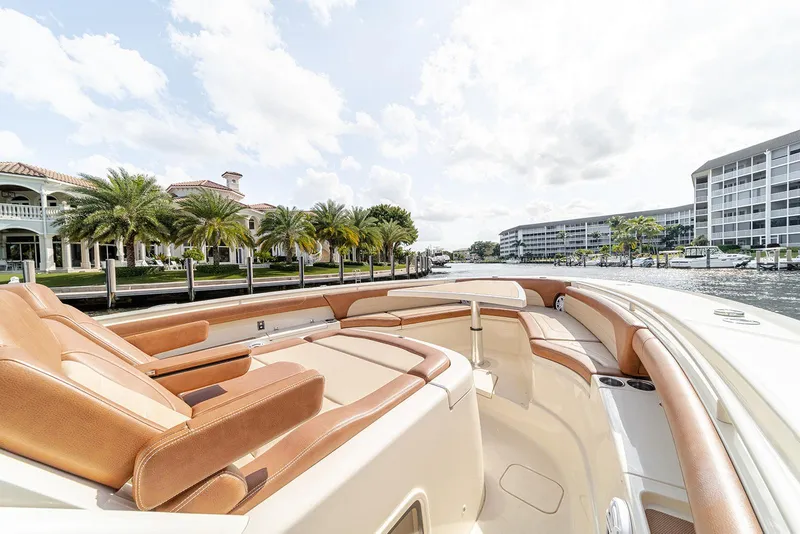 Slide: The Image of Scout 420 LXF 2020 - 84