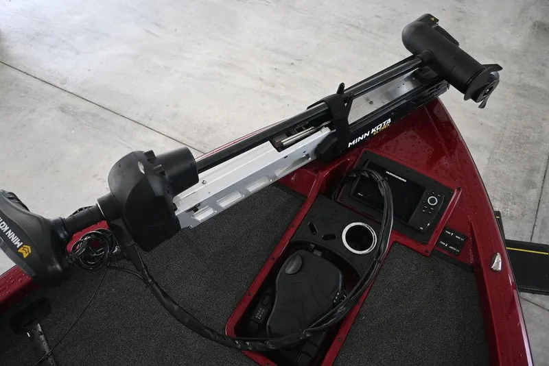 Slide: The Image of 2021 Vexus AVX1880 boat with Minn Kota trolling motor and control panel. - 10