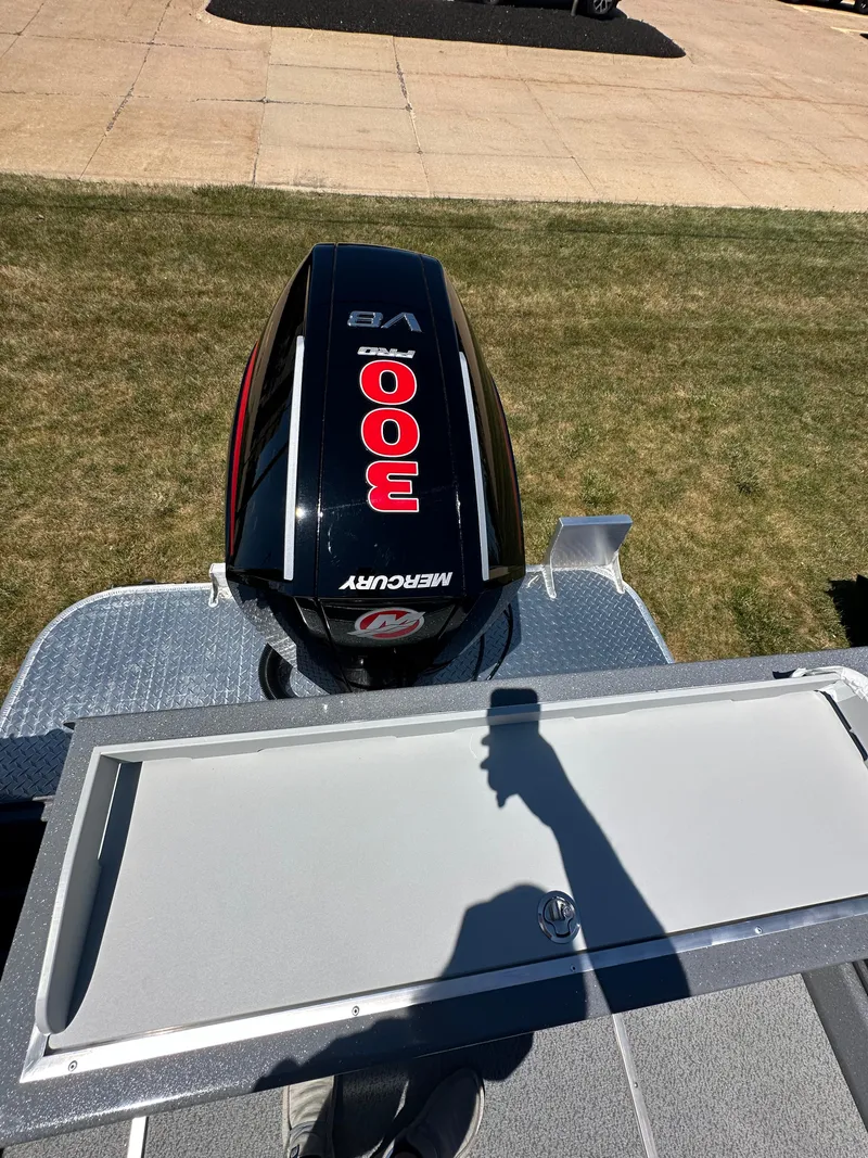 Slide: The Image of 2024 Spartan 220 Maximus with Mercury 300 V8 outboard motor. - 20