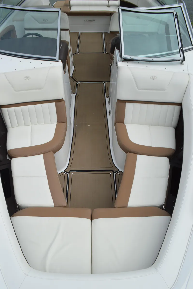 Slide: The Image of Cobalt 302 - Bow Seating (3) - 37