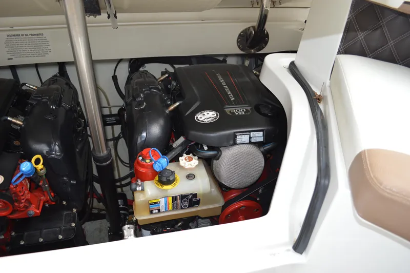 Slide: The Image of Cobalt 302 - Starboard Engine - 63