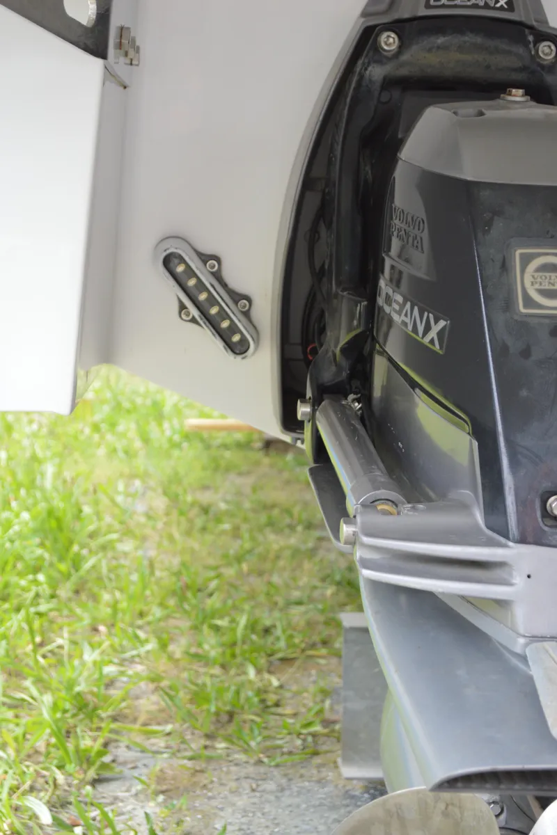 Slide: The Image of Cobalt 302 - Underwater Lights - 67