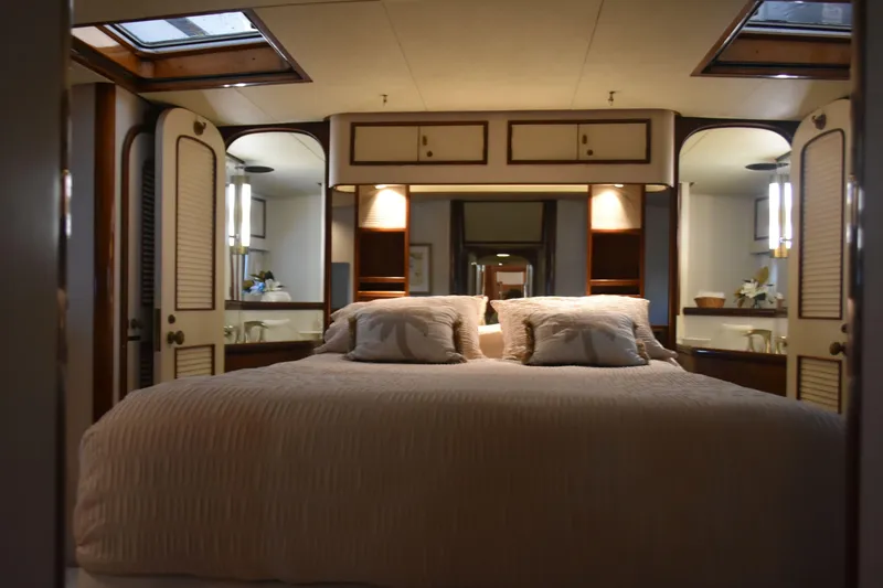 Slide: The Image of Master stateroom - 15