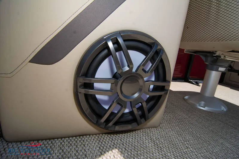 Slide: The Image of 2023 Crest CLASSIC LX 240 SLC boat speaker detail. - 26