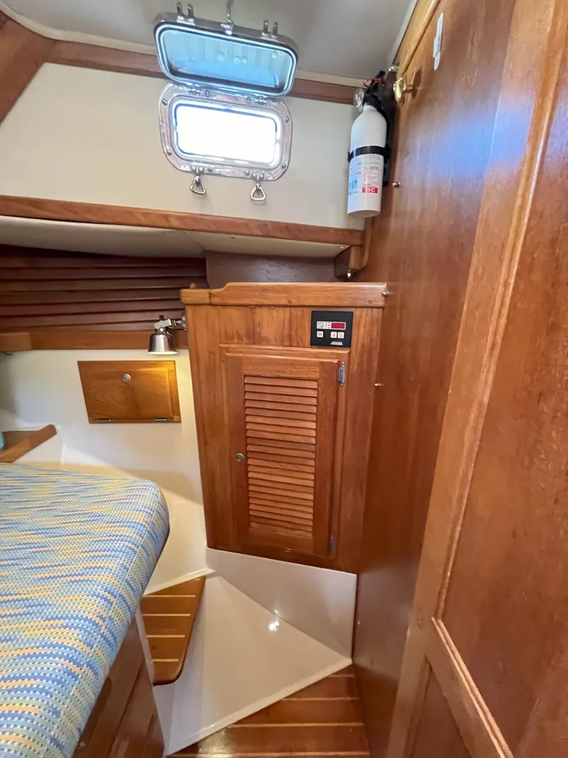 Slide: The Image of Interior of a 1998 Pacific Seacraft 40 yacht cabin. - 28