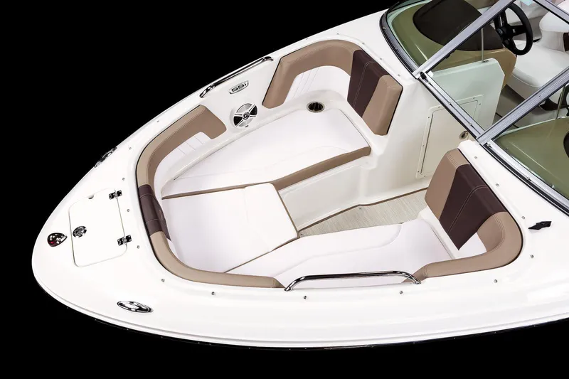 Slide: The Image of Rear view of Chaparral 21 SSi OB boat, model year 2026. - 3
