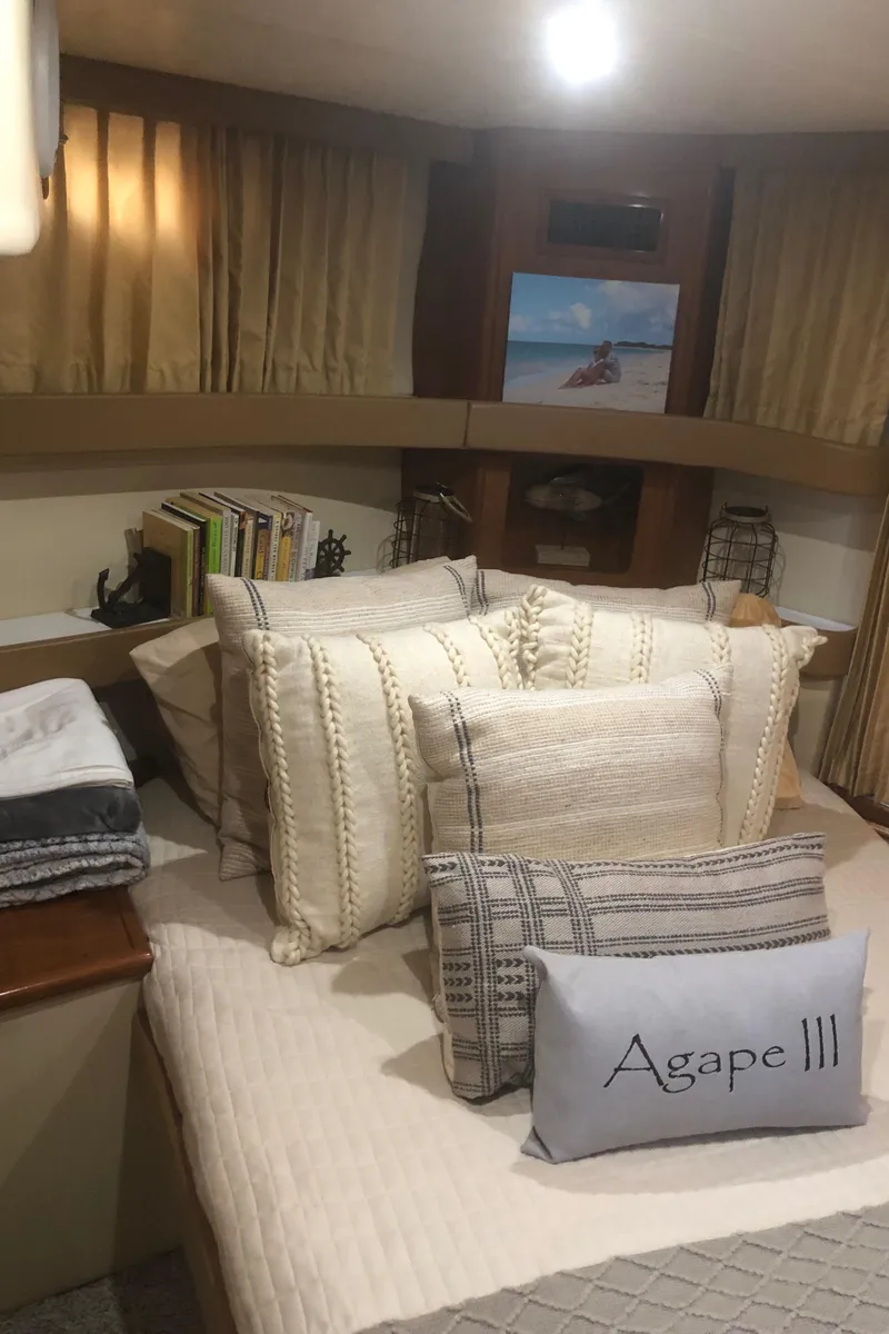 Slide: The Image of Carver Yachts 41 Cockpit Motor Yacht 2005 - 53