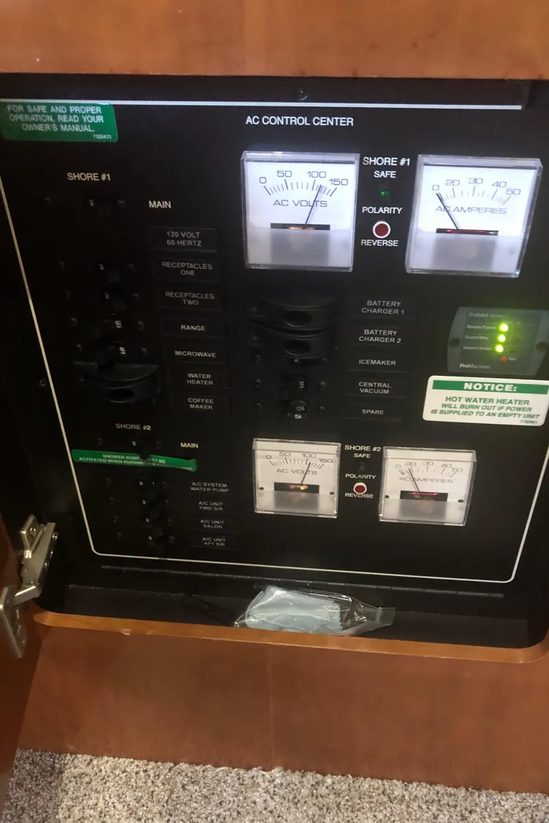 Slide: The Image of Carver Yachts 41 Cockpit Motor Yacht 2005 - 62