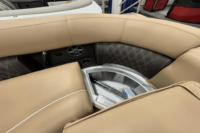 Slide: The Image of Barletta LUSSO23UC 2025 - 14