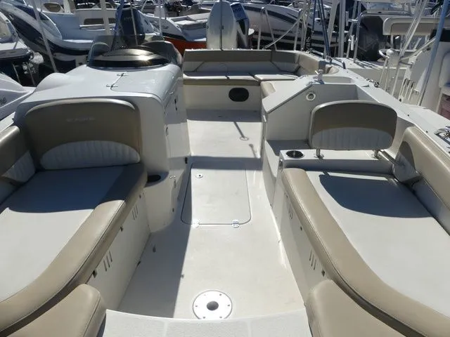 Slide: The Image of Stingray 212 SC 2016 - 15