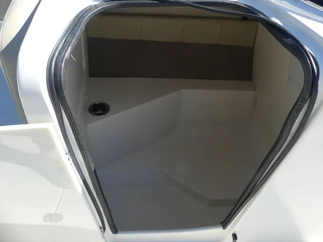 Slide: The Image of Stingray 212 SC 2016 - 16