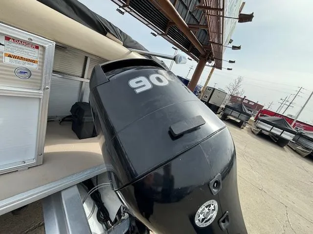 Slide: The Image of 2014 Starcraft Limited 236 boat with 90 HP outboard motor. - 4