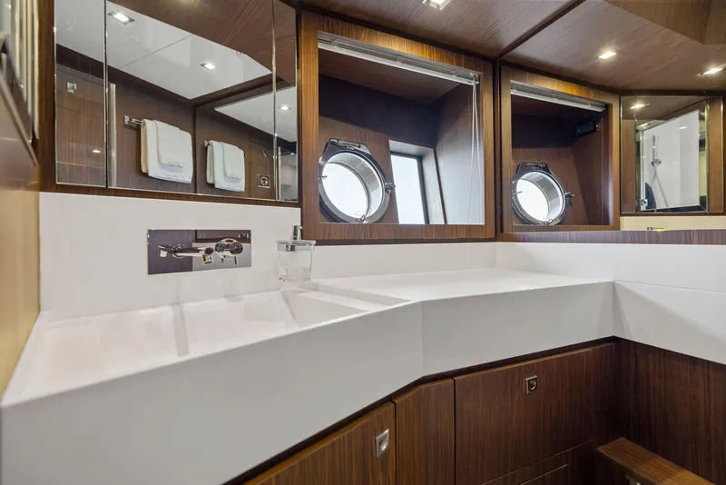 Slide: The Image of Riva 88' Domino Super 2016 - 52