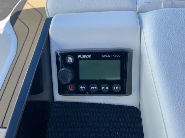 Slide: The Image of Fusion MS-NRX300 stereo control on 2024 Sea Ray SLX 260 boat. - 12