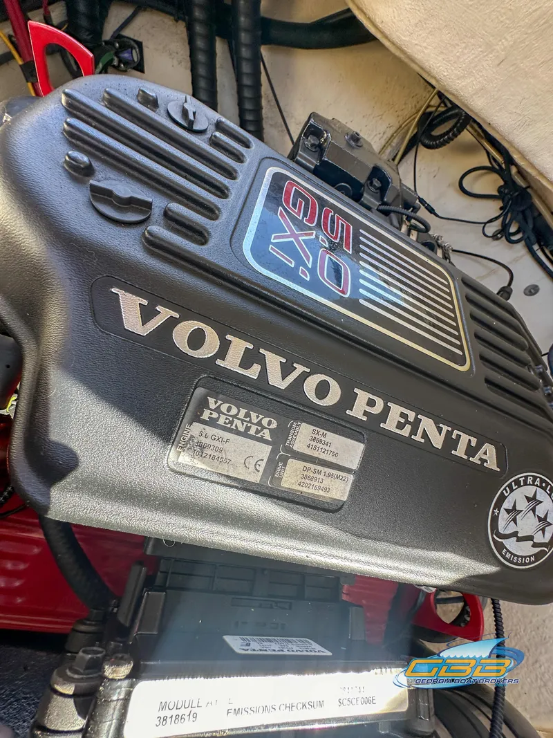 Slide: The Image of Volvo Penta 5.0 GXI engine in a 2006 Chaparral Sunesta 236 boat. - 32