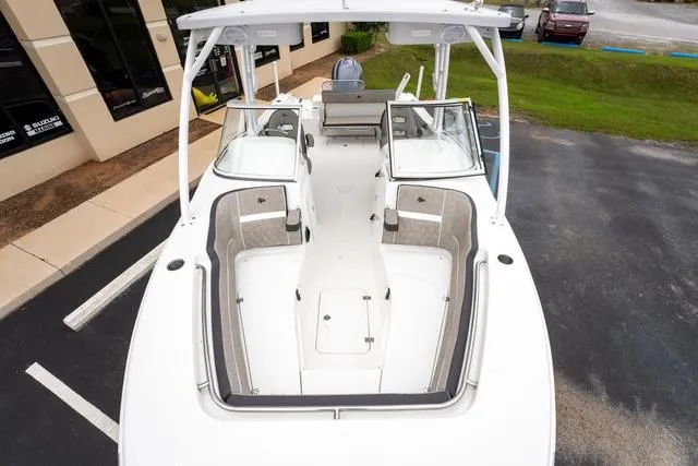 Slide: The Image of Sea Pro 240 Dual Console 2024 - 22