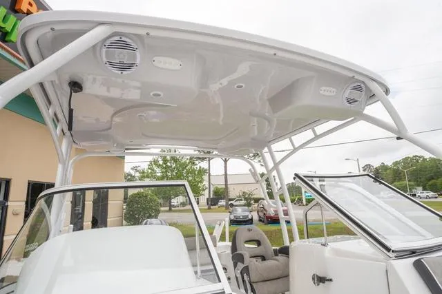 Slide: The Image of Sea Pro 240 Dual Console 2024 - 24
