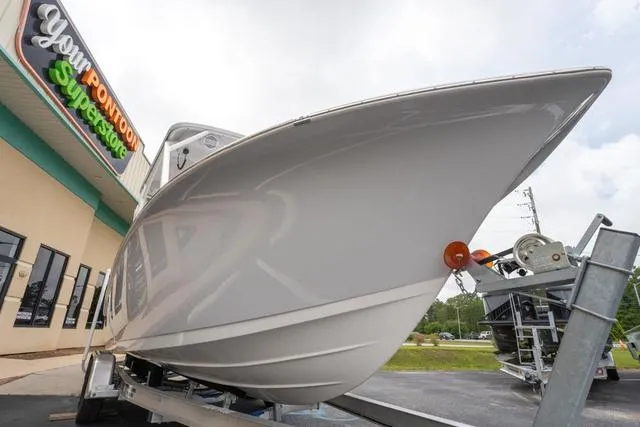 Slide: The Image of Sea Pro 240 Dual Console 2024 - 7