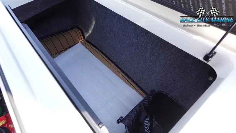 Slide: The Image of Super Air Nautique G23 - 12