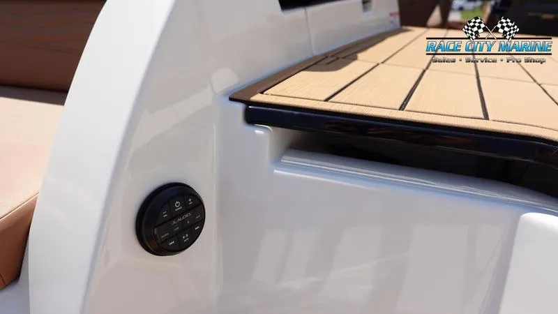 Slide: The Image of Super Air Nautique G23 - 13