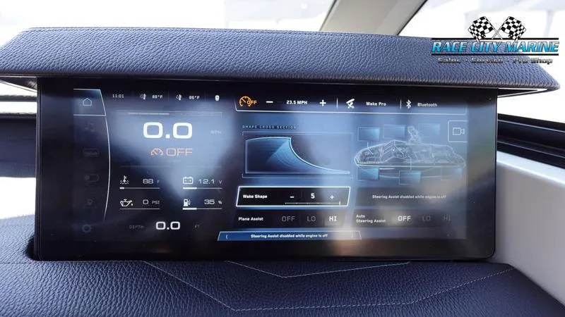 Slide: The Image of Super Air Nautique G23 - 15