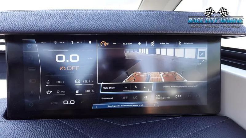 Slide: The Image of Super Air Nautique G23 - 18