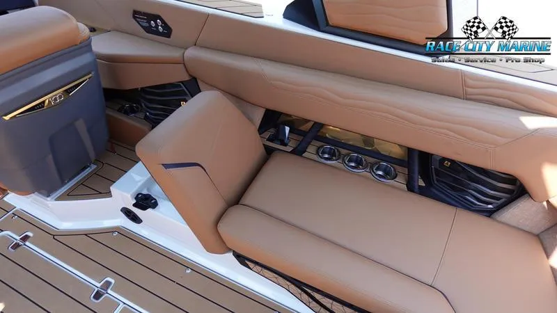 Slide: The Image of Super Air Nautique G23 - 26