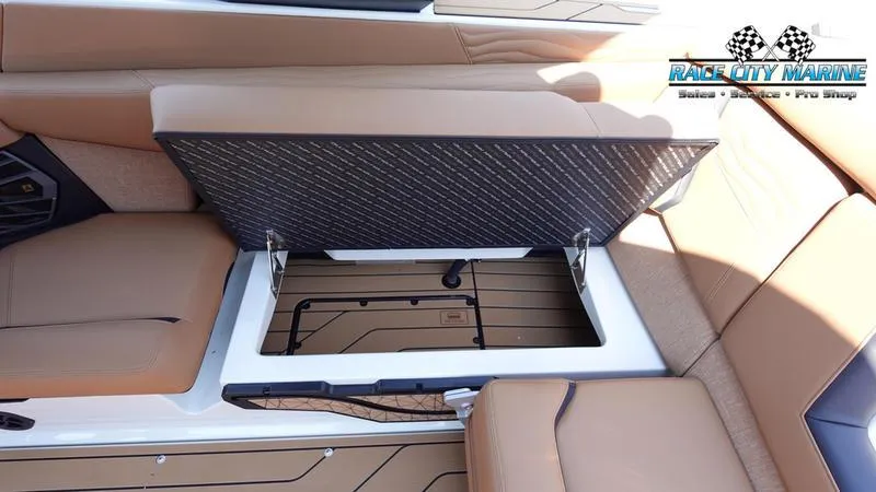 Slide: The Image of Super Air Nautique G23 - 27