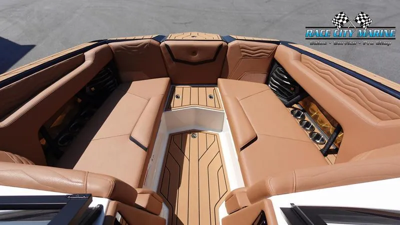 Slide: The Image of Super Air Nautique G23 - 30