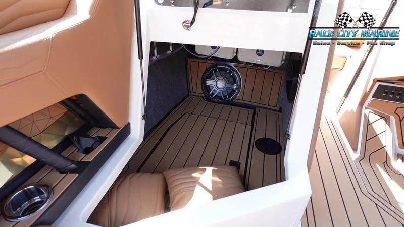 Slide: The Image of Super Air Nautique G23 - 31