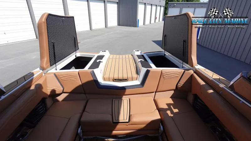 Slide: The Image of Super Air Nautique G23 - 33