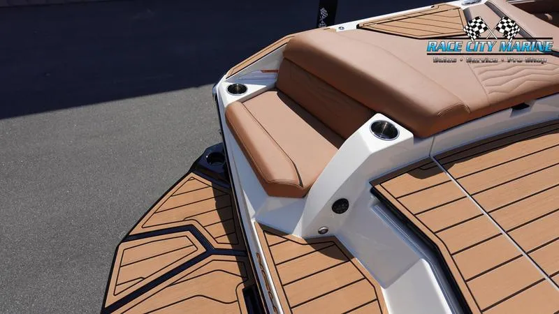 Slide: The Image of Super Air Nautique G23 - 42
