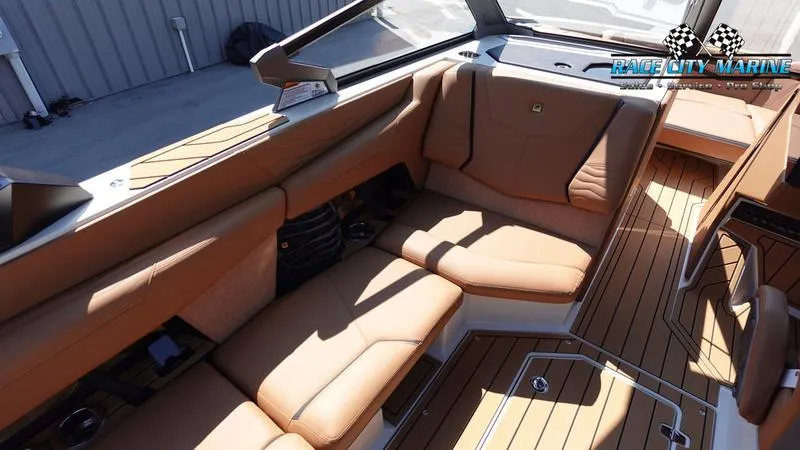 Slide: The Image of Super Air Nautique G23 - 44