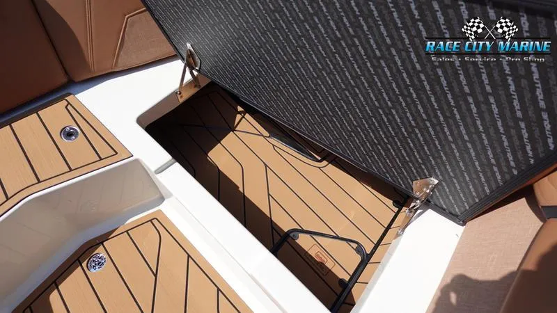 Slide: The Image of Super Air Nautique G23 - 48