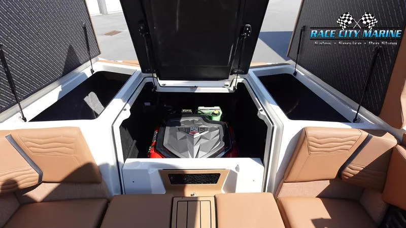 Slide: The Image of Super Air Nautique G23 - 51