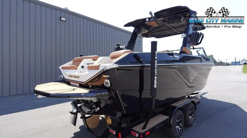 Slide: The Image of Super Air Nautique G23 - 7