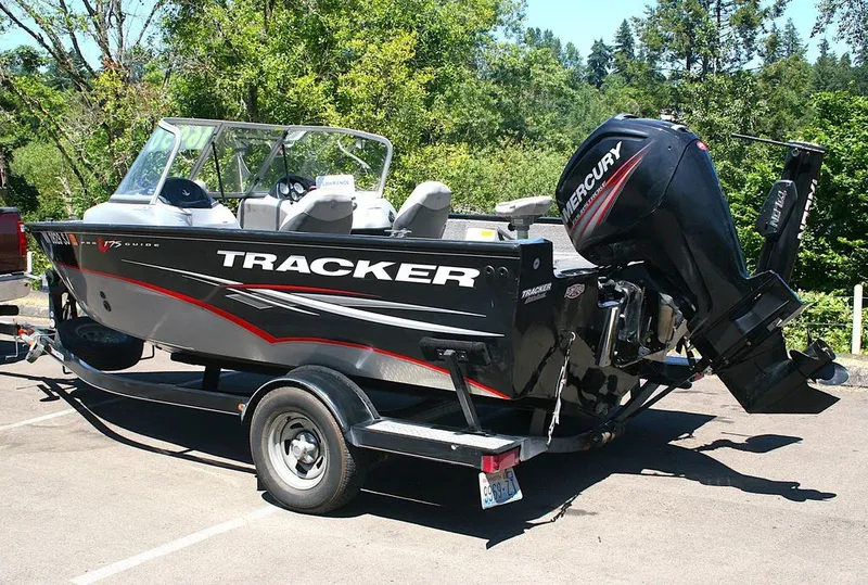 Slide: The Image of Tracker® Boats Pro Guide V-175 WT 2014 - 2