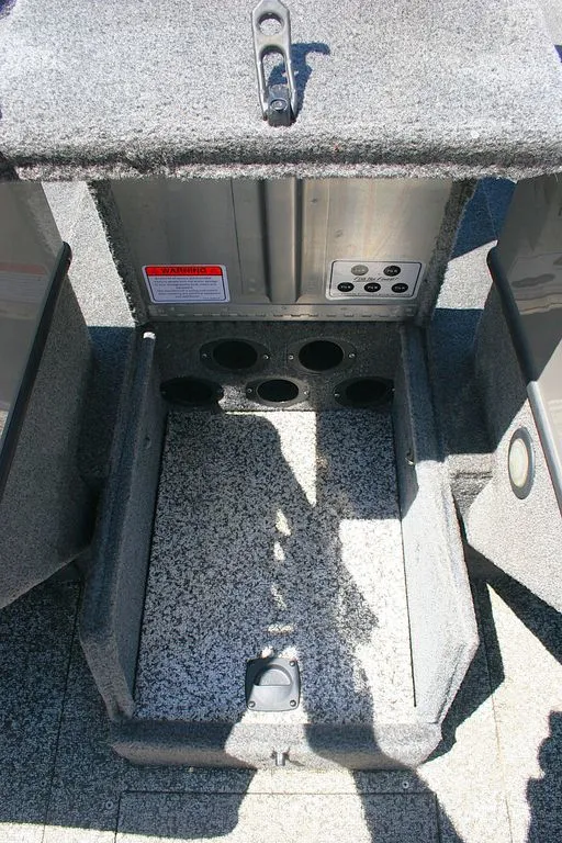 Slide: The Image of Tracker® Boats Pro Guide V-175 WT 2014 - 8