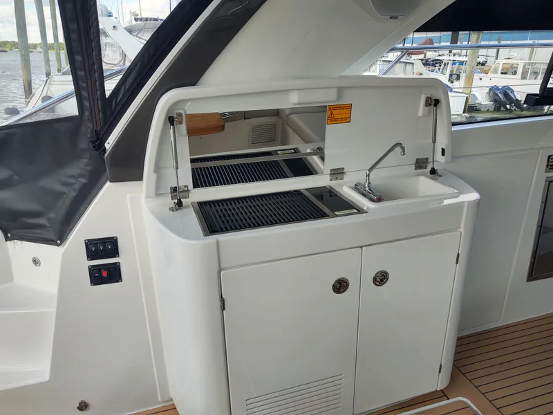 Slide: The Image of Total Chaos 9 Grill and sink - 19