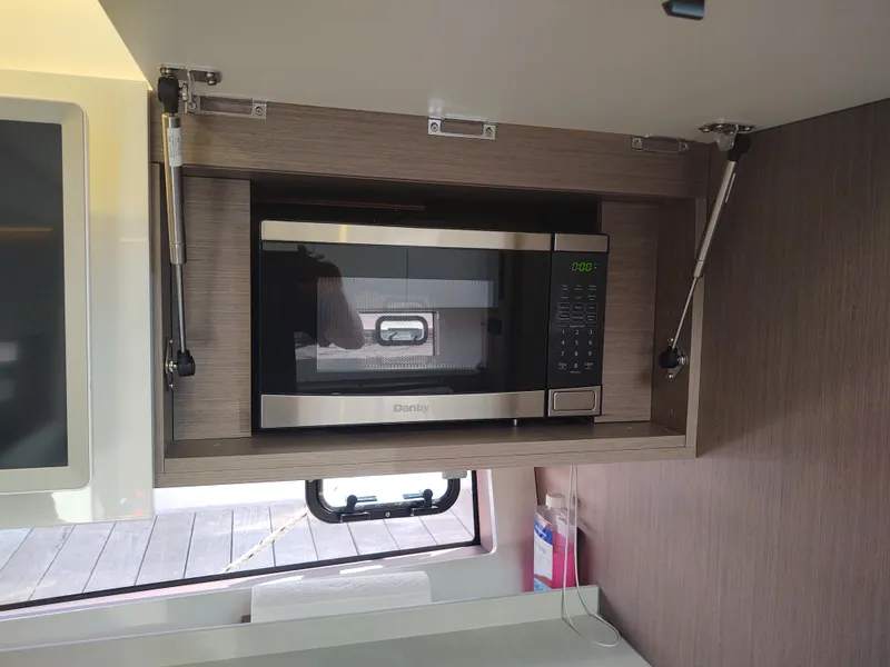 Slide: The Image of Total Chaos 9 Microwave - 44