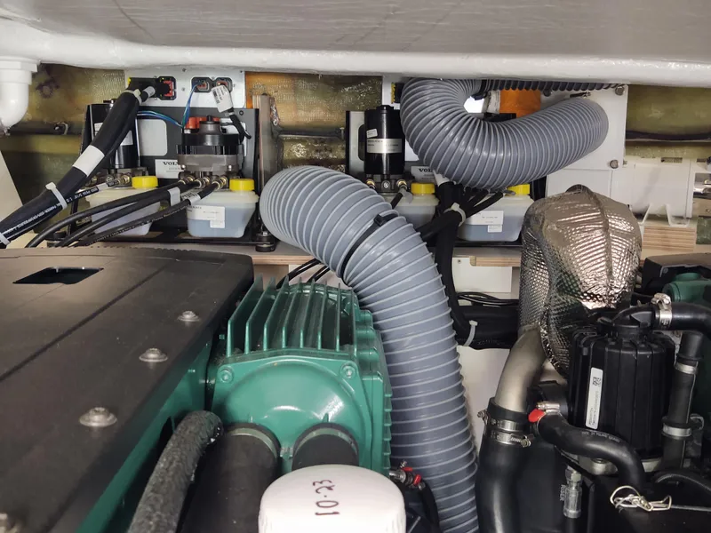 Slide: The Image of Total Chaos 9 engine room 3 - 54