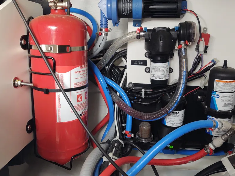 Slide: The Image of Total Chaos 9 engine room 4 - 55