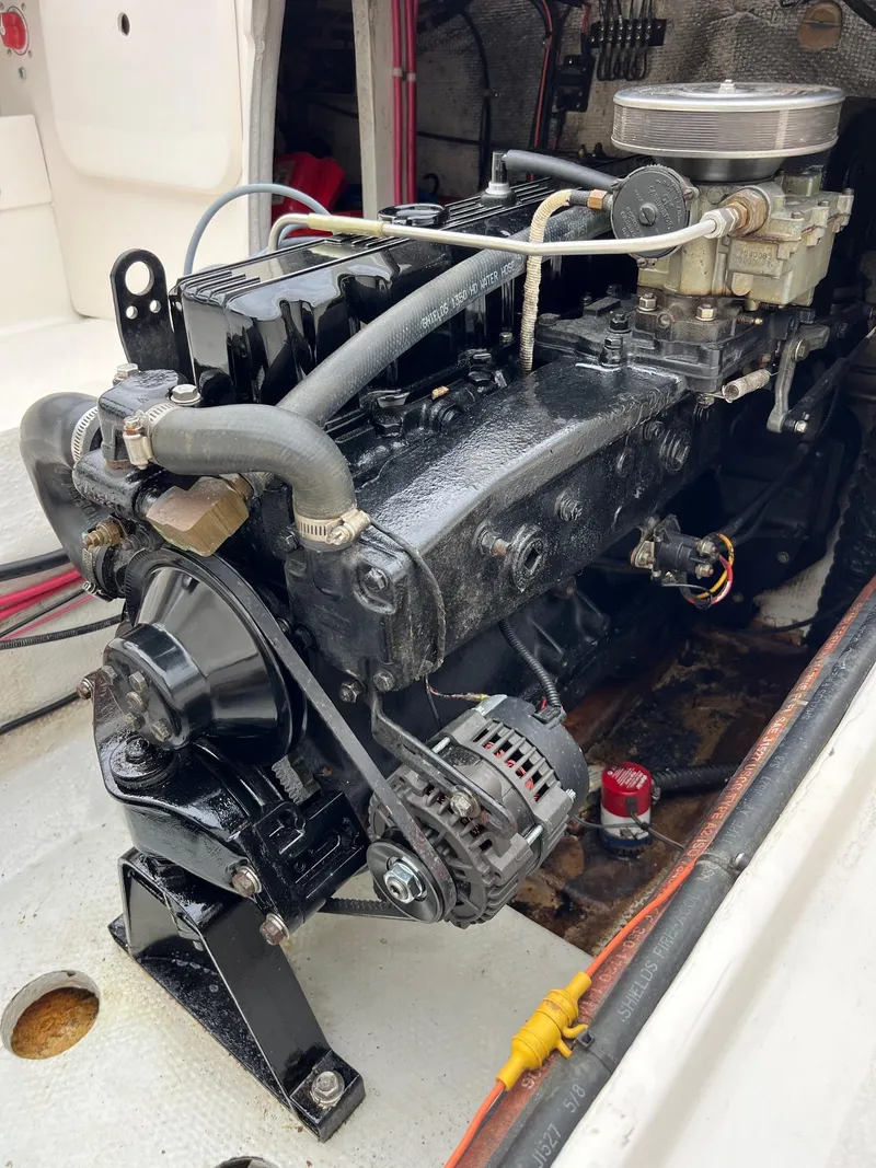 Slide: The Image of 1969 Bertram Bahia Mar 20 engine in excellent condition. - 4
