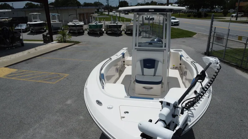 Slide: The Image of Robalo R230 Center Console 2024 - 10