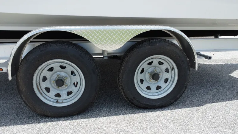 Slide: The Image of Robalo R230 Center Console 2024 - 23