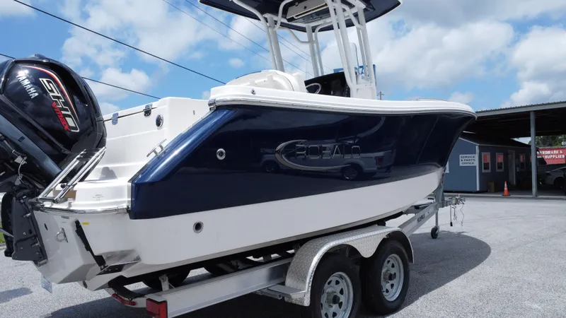 Slide: The Image of Robalo R230 Center Console 2024 - 5
