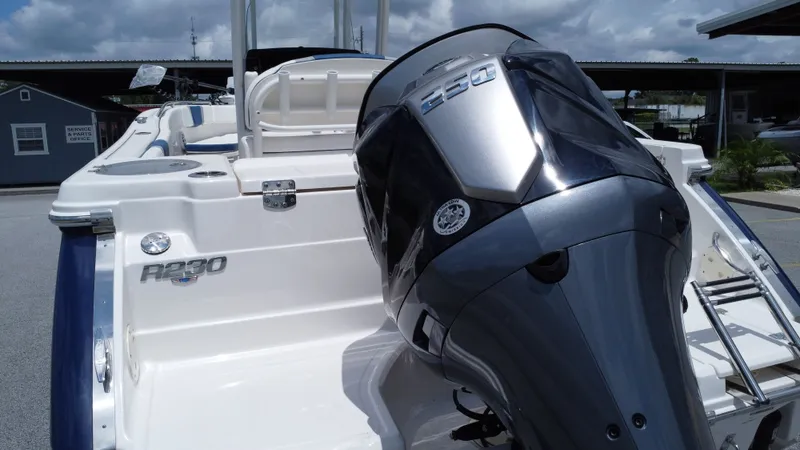 Slide: The Image of Robalo R230 Center Console 2024 - 7